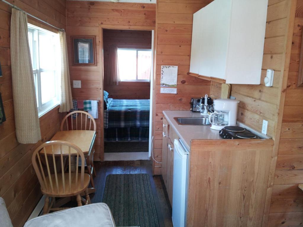 Steamboat Mountain Chalets Hotell Spillimacheen Rom bilde