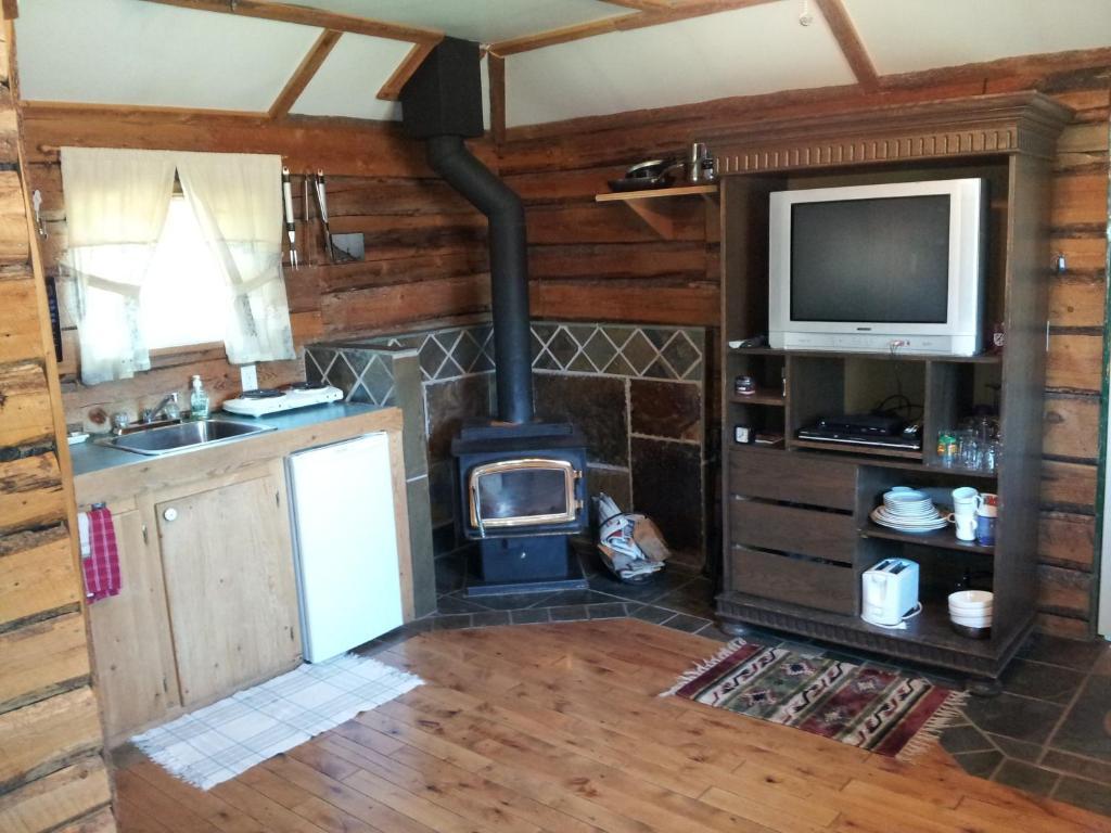 Steamboat Mountain Chalets Hotell Spillimacheen Rom bilde