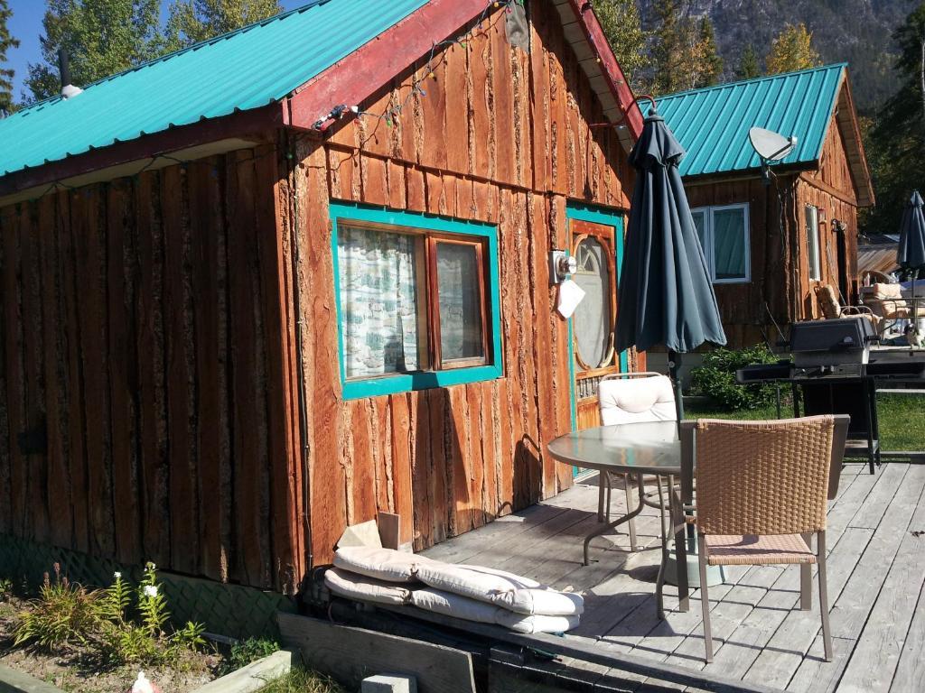 Steamboat Mountain Chalets Hotell Spillimacheen Eksteriør bilde